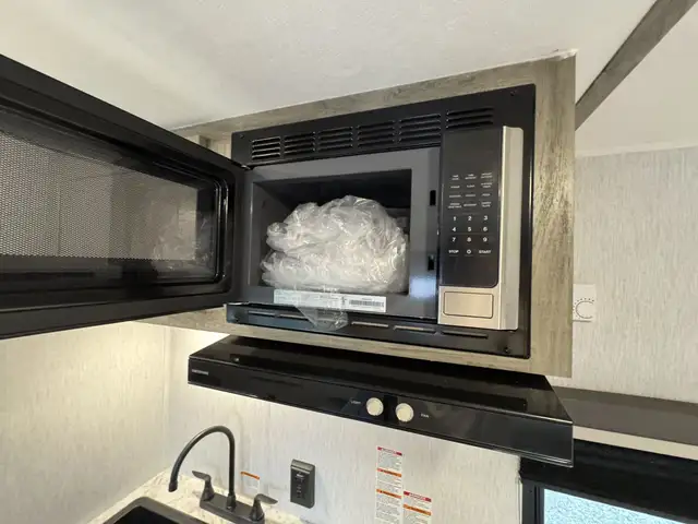 2026 ,Sun Lite,Sunset Park RV 13BD LTD in Travel Trailers & Campers in Kamloops - Image 13