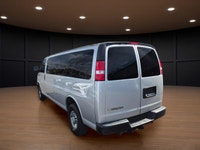 Price includes $1,000 finance credit. Price does not include fees or taxes. The 2022 Chevrolet Expre... (image 6)