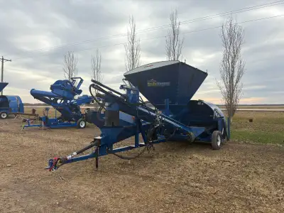 Looking for a used bagger to start your grain bagging operation? This 2012 Neeralta 1016 Grain Bagge...