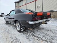 Z28 tribute. Fresh GM Carte motor 350ci 330hp and M21 4 speed manual transmission with 12 bolts POSI... (image 4)