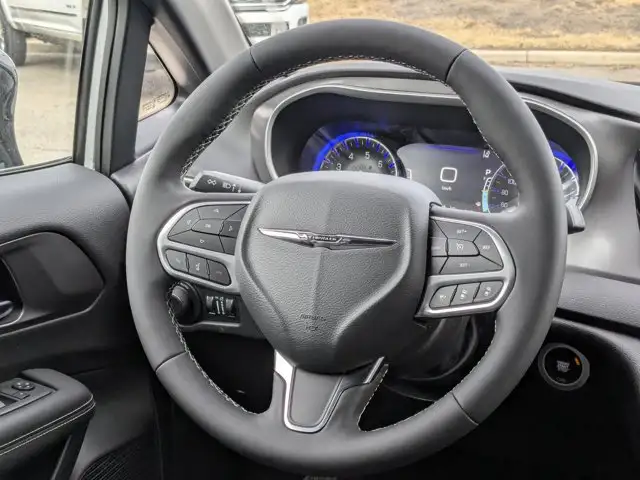 2026 Chrysler Grand Caravan SXT * Power Liftgate - in Cars & Trucks in Calgary - Image 17