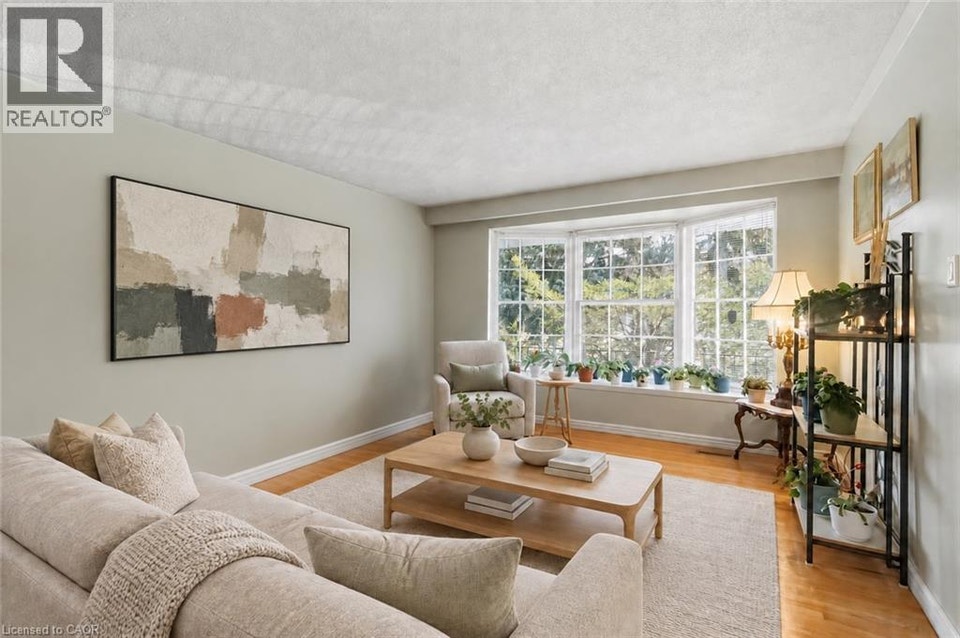 4-Bedroom 5-Level Backsplit for Sale in North York|Double Garage, photo 3 of 6