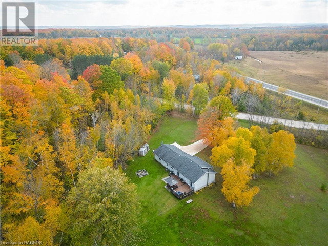 109 SHEPARD LAKE Road Georgian Bluffs, Ontario in Houses for Sale in Owen Sound - Image 4