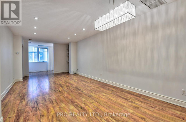 #406 -55 LOMBARD ST Toronto, Ontario in Condos for Sale in City of Toronto - Image 3