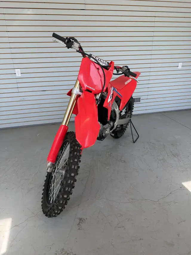 2022 HONDA CRF450R - ONLY 12.8 HRS! in Dirt Bikes & Motocross in Barrie - Image 5