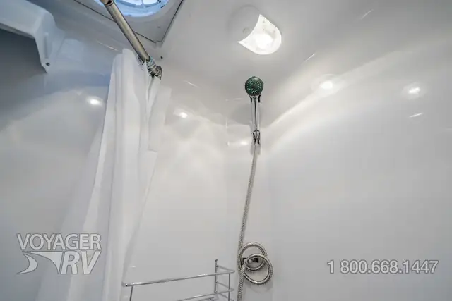 2027 Northern Lite 8.11 EX Dry Bath Limited Edition in Travel Trailers & Campers in Kelowna - Image 16