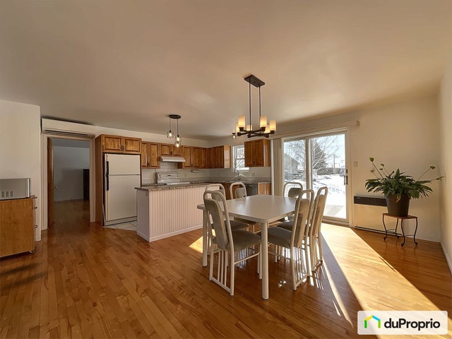 $495,000 - Bungalow for sale in Louiseville — photo 3