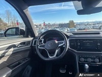 This Volkswagen Atlas Cross Sport boasts a Regular Unleaded V-6 3.6 L/220 engine powering this Autom... (image 8)