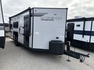 ALL-IN PRICING - JUST ADD THE TAXES! Chudds PowerSports is conveniently located in Gimli, Manitoba,...