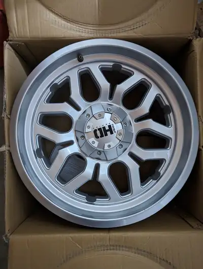 Size: 18x9 Bolt Pattern: 6x139.7 Centre Bore: 77.8 Offset: 20 Colour: Gloss Silver SKU: F204-1890-83...
