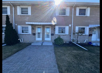 Well-Maintained 2 Bedroom, 2 Bathroom Townhome!