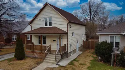 Beautifully Updated 3-Bedroom Home – Centrally Located