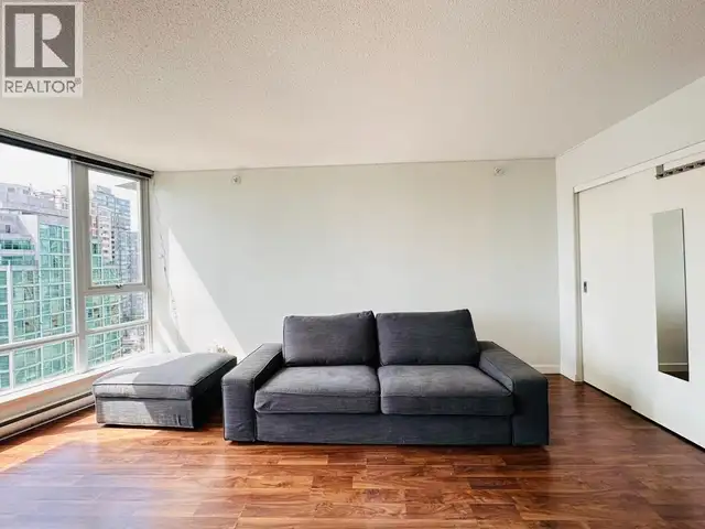 2108 233 ROBSON STREET Vancouver, British Columbia in Long Term Rentals in Vancouver - Image 7