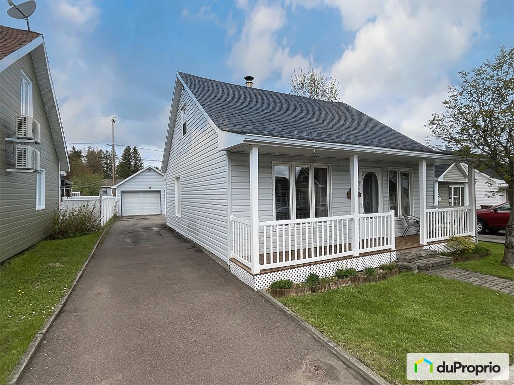 $269,000 - 1 1/2 Storey for sale in Jonquière (Jonquière) — photo 1