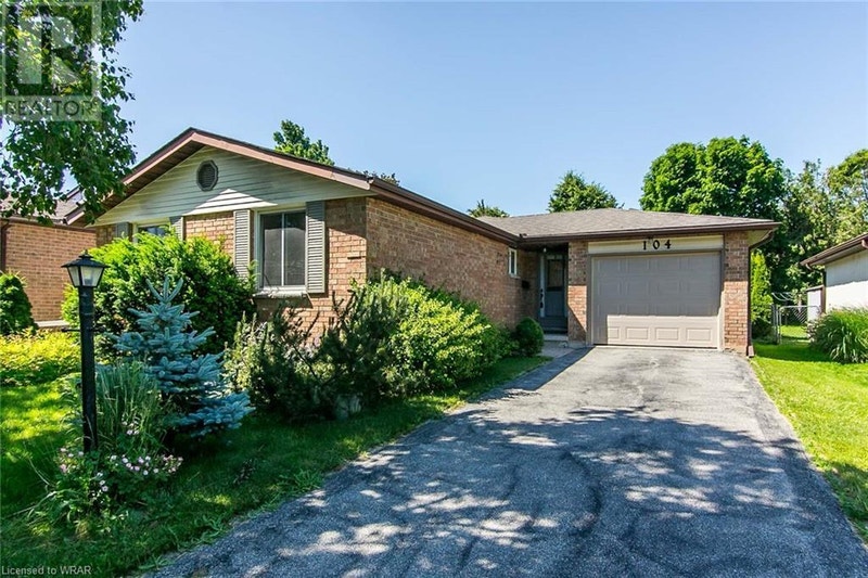 104 WESTVALE Drive Waterloo, Ontario Houses for Sale Kitchener