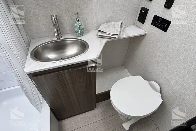 2026 VENTURE RV SONIC LITE 169VRK in Travel Trailers & Campers in Calgary - Image 24