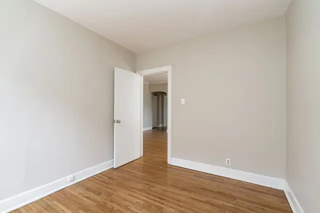 Semi renovated two bedroom at St. Clair and Bathurst - ID 1923 in Long Term Rentals in City of Toronto - Image 8
