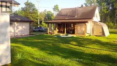 *** Visit the REALTOR website for further information about this Listing *** Affordable living with...
