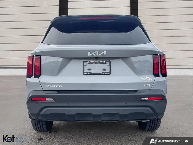 2023 KIA Sorento LX+ AWD for sale in Cars & Trucks in Kelowna - Image 6