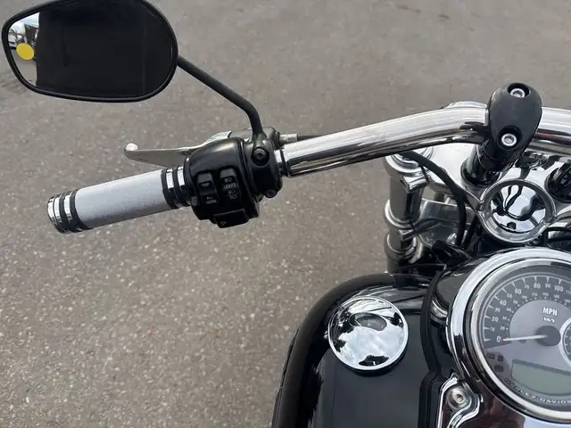 2012 Harley-Davidson Fat Bob ~ FAT BOB ~ 103CI ~ LOW KMS ~ CLEAN in Street, Cruisers & Choppers in City of Toronto - Image 24