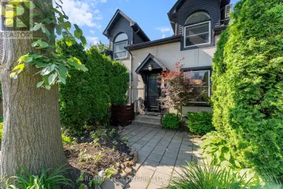 Tucked between the buzz of James Street North and the breezy shores of Bayfront Park lies a townhome...