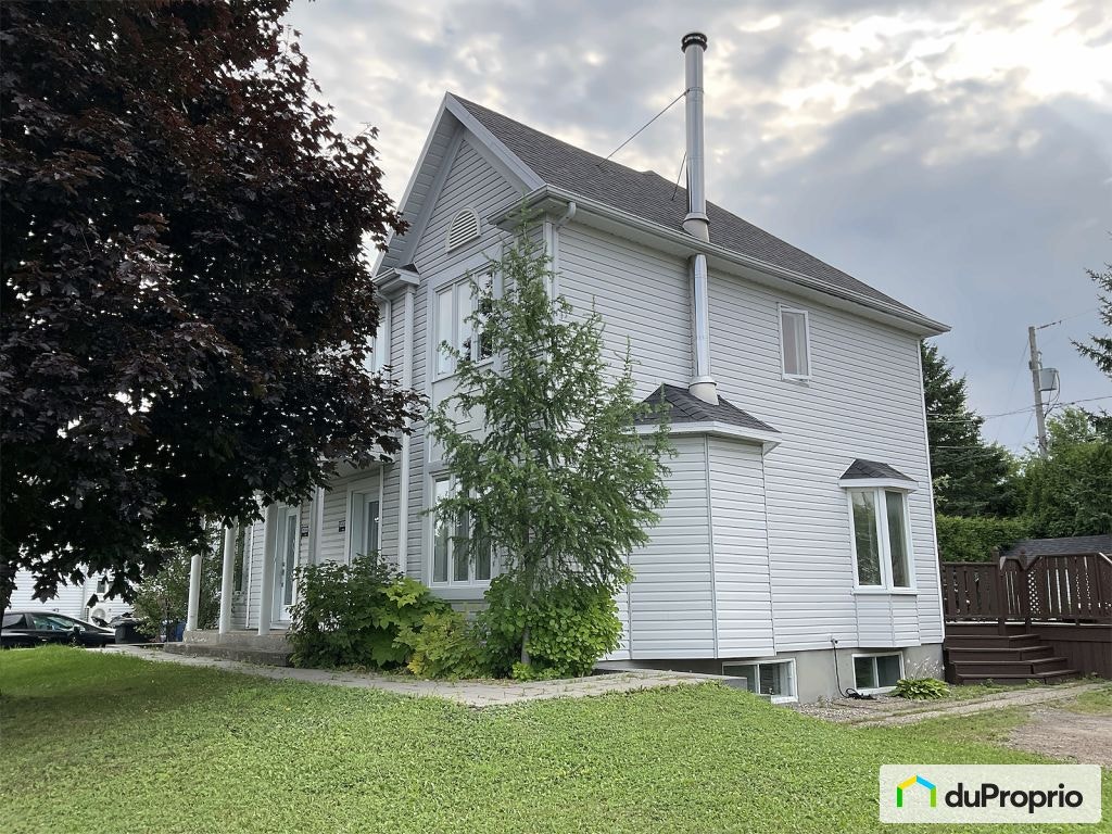 $384,000 - Semi-detached for sale in St-Emile — photo 1