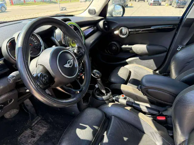 2018 MINI 5 Door Cooper S FWD in Cars & Trucks in Calgary - Image 7