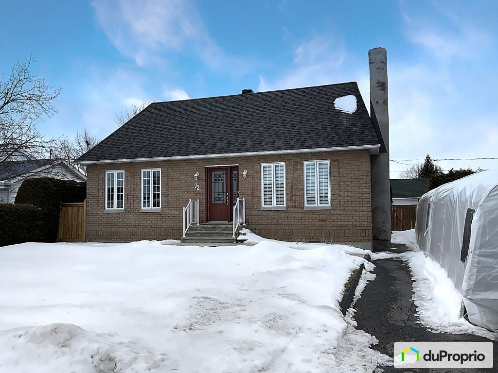 $625,000 - Bungalow for sale in Salaberry-De-Valleyfield — photo 1