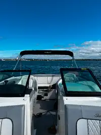 2017 Searay 220 Sundeck boat, minimal use!