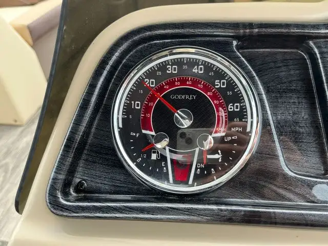 2022 Sweetwater SW 2286 Single Flip Lounge in Sport Touring in Sault Ste. Marie - Image 36