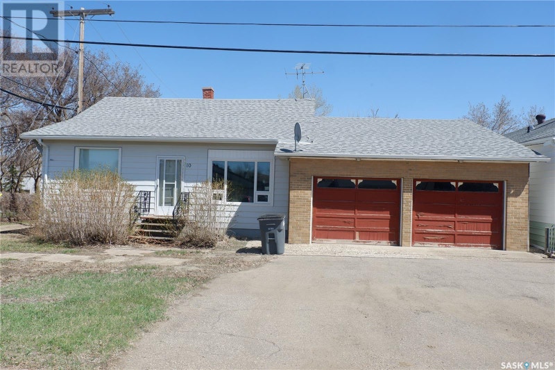 10 D AVENUE Willow Bunch, Saskatchewan Houses for Sale Moose Jaw
