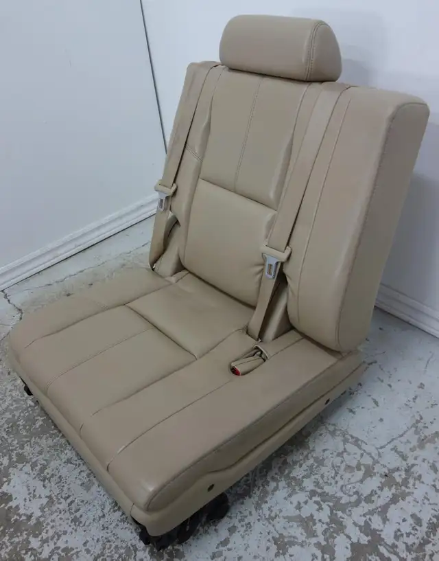 Chev Truck Cadillac Escalade Third Row Seats 3rd Yukon Tahoe 10 in Other Parts & Accessories in St. Catharines - Image 8