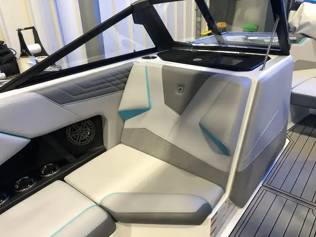 2023 Nautique SUPER AIR S23 in Powerboats & Motorboats in St. Albert - Image 11