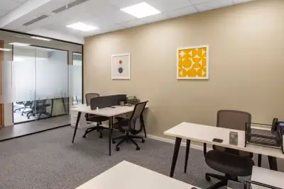 Flexible large office for rent designed to accommodate 40 people at Regus Royal Bank Building. A ful...