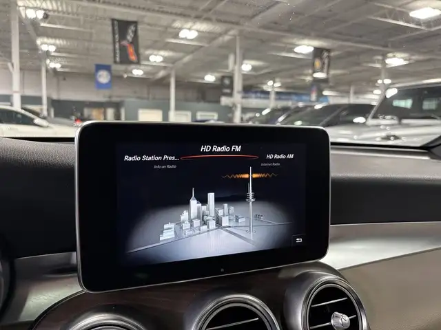 2019 Mercedes-Benz GLC GLC300|4MATIC|NAV|CREAMSEATS|AMGALLOYS|WO in Cars & Trucks in City of Toronto - Image 21