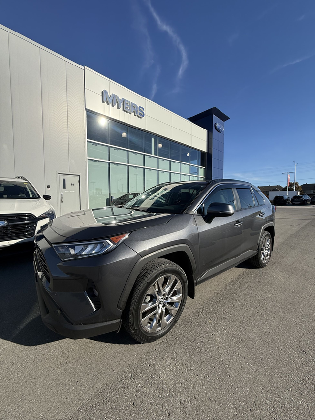 2020 Toyota RAV4 XLE
