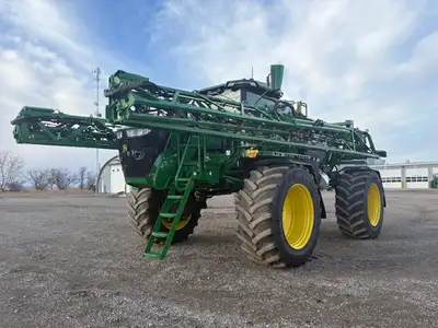 616R with 120-Foot Steel Boom, ExactApply Nozzle control, Boom air purge, 5 Sensor Boom Hight Contro...