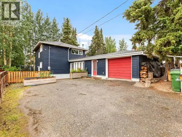 6 CHALET CRESCENT Whitehorse, Yukon in Houses for Sale in Whitehorse - Image 5