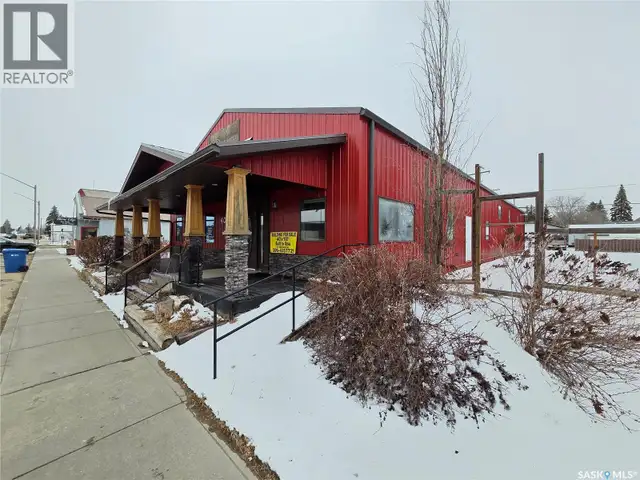 407 Railway AVENUE Wawota, Saskatchewan in Commercial & Office Space for Sale in Regina - Image 8
