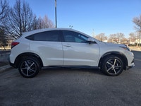 2020 Honda HR-V Sport AWD One Owner | Off Lease | Great Service History | No Accidents Key Features:... (image 2)