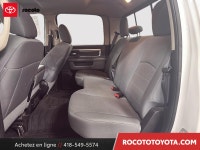 ... Engine: Moteur à 8 cylindres L/100Km City: 16.2 L/100Km Hwy: 11.5 (image 8)