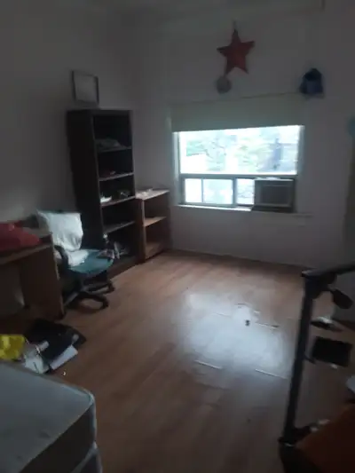 Large Private  Room  with   DECK  AVAILABLE  NOW