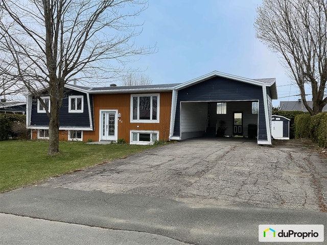 $374,999 - Bungalow for sale in Ste-Marie — photo 1
