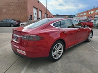 TRADED IN AT TESLA CANADA!! 290,000KM'S!! BEAUTIFUL SUNSET RED PEARL ON RARE WHITE LEATHER INTERIOR!... (image 6)