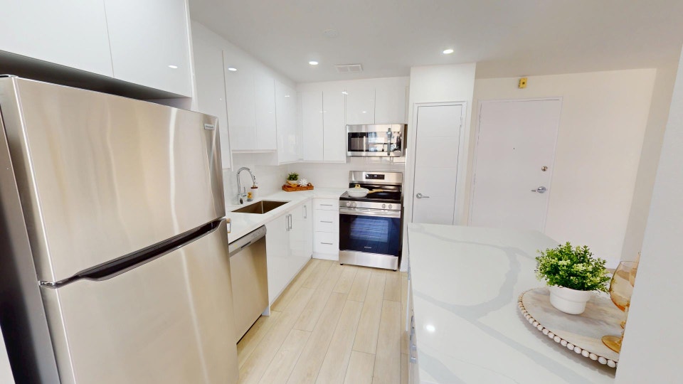 Apartment for Rent at 455 Maple, Downtown | Long Term Rentals ...