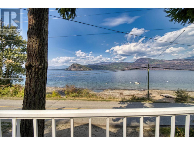 2534 Eagle Bay Road Blind Bay, British Columbia in Houses for Sale in Kamloops - Image 2