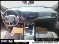 This used 2026 Dodge Durango GT for sale in Edmonton has just 2565 km and is finished in DB Black Cr... (image 9)