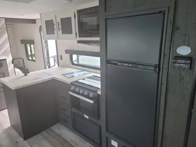2022 K-Z Sportsmen® SE 261BHKSE in Travel Trailers & Campers in Penticton - Image 15