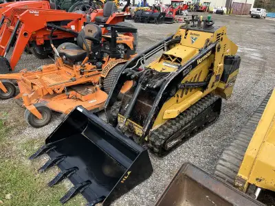 2017 Vermeer S725TX S725TX Mini Skid Steer for sale . On the commercial jobsite or at home, use the...
