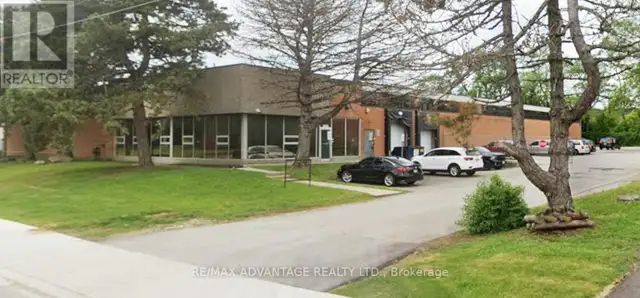 56 TORLAKE CRESCENT Toronto (Mimico), Ontario in Commercial & Office Space for Rent in Mississauga / Peel Region - Image 2